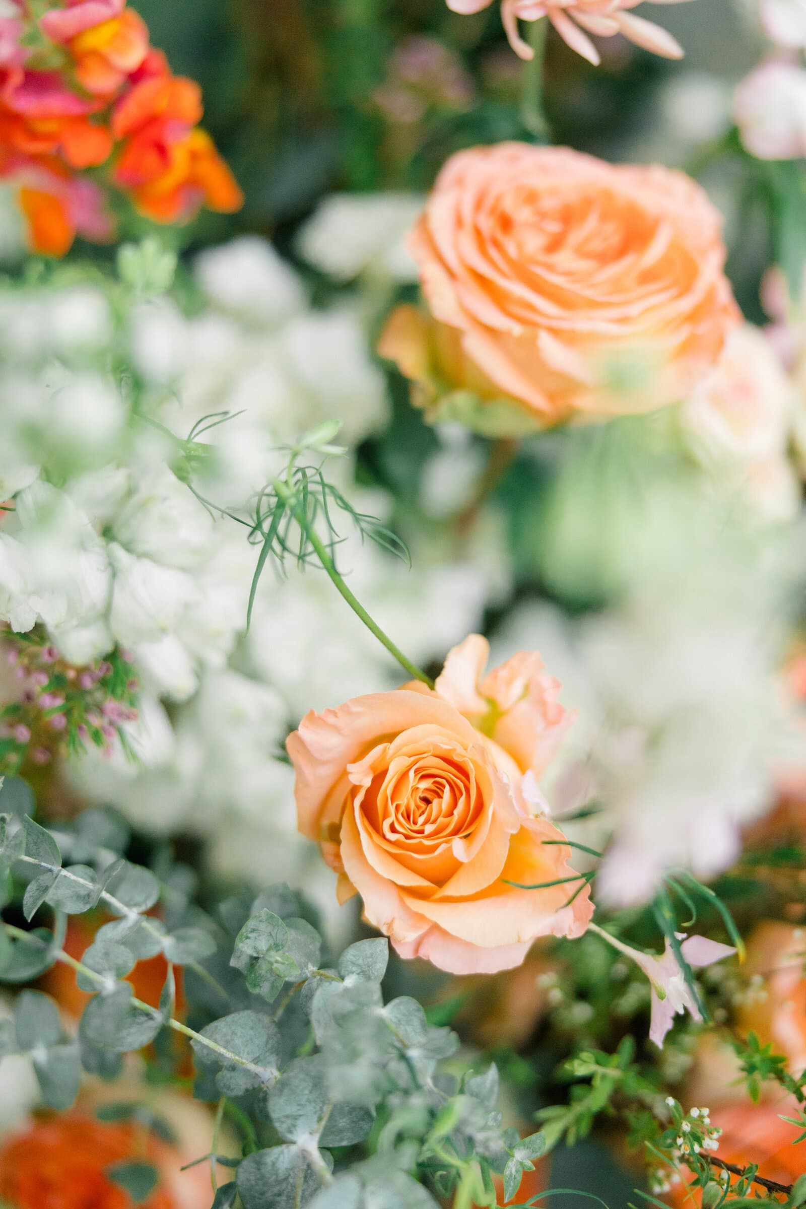 Soft wedding flowers