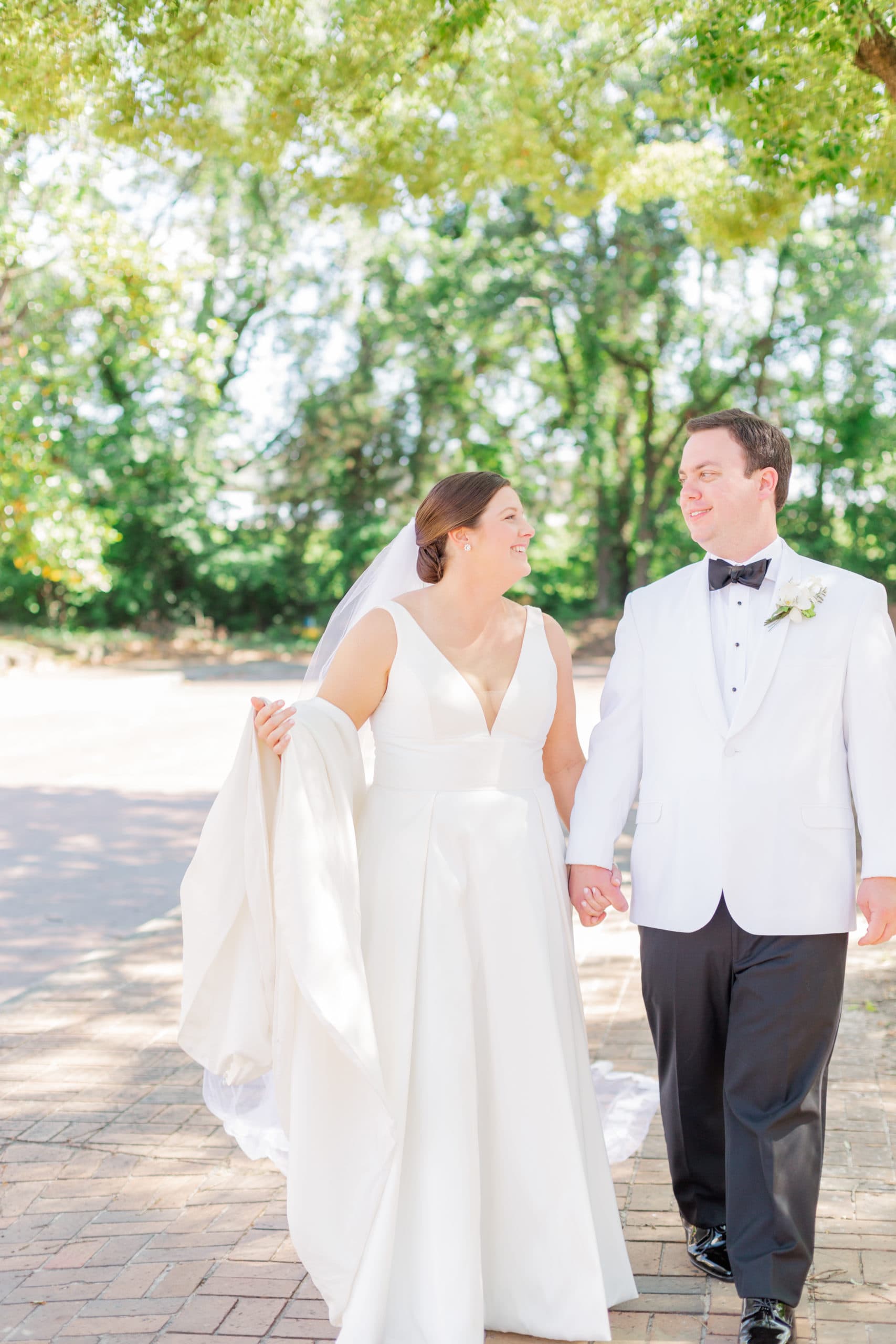 Fort Conde Inn Wedding in Mobile, Alabama — Jennie Tewell Photography