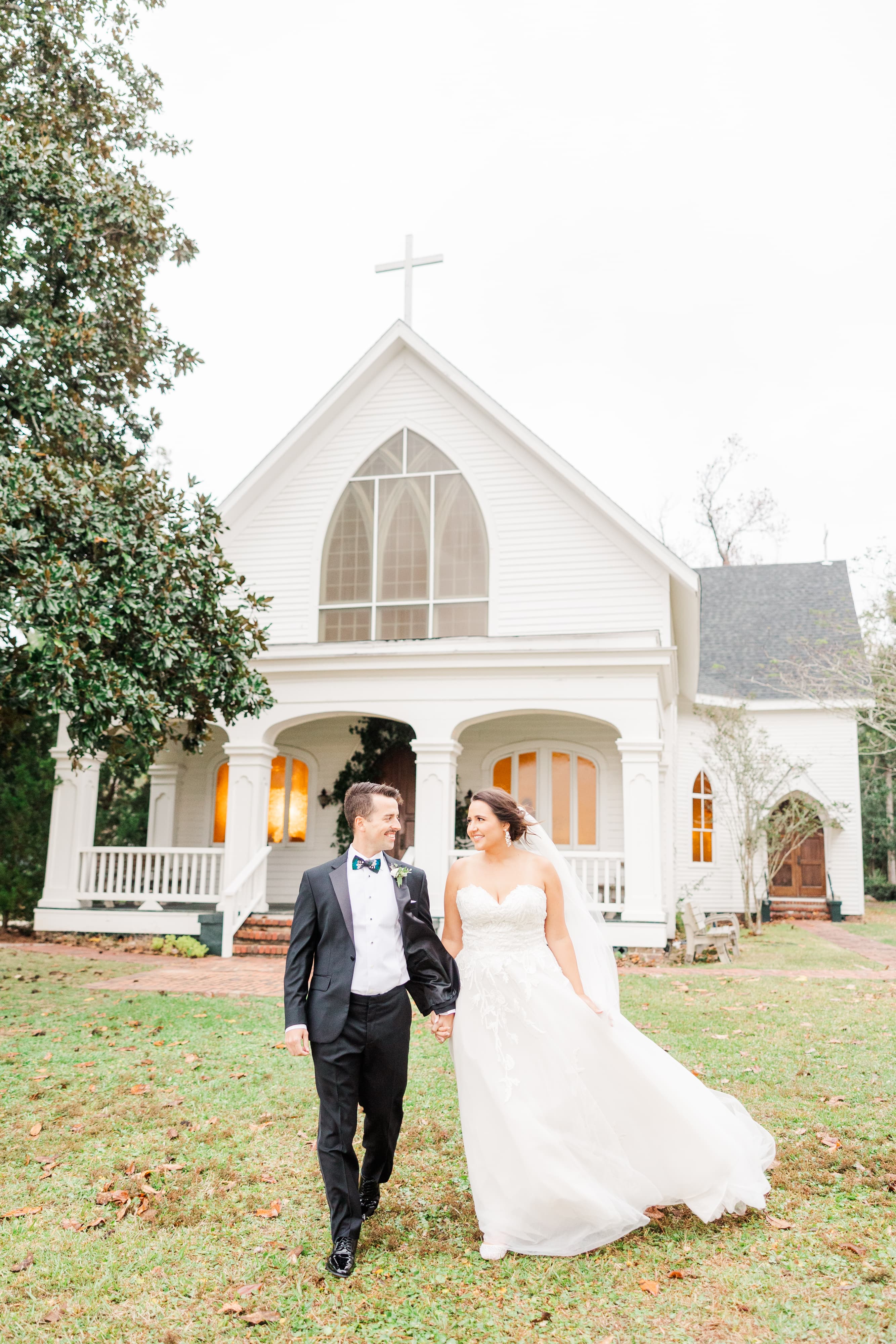 Intimate Fairhope Wedding at Sacred Heart Chapel — Jennie Tewell Photography