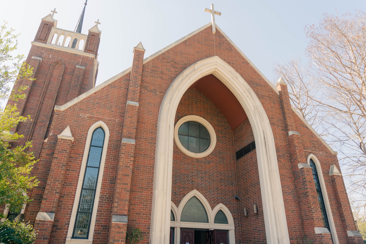 Grand-Hotel-Wedding-in-Fairhope-Alabama-Christ-the-King-Catholic-Church Grand Hotel Wedding in Fairhope Alabama Christ the King Catholic Church
