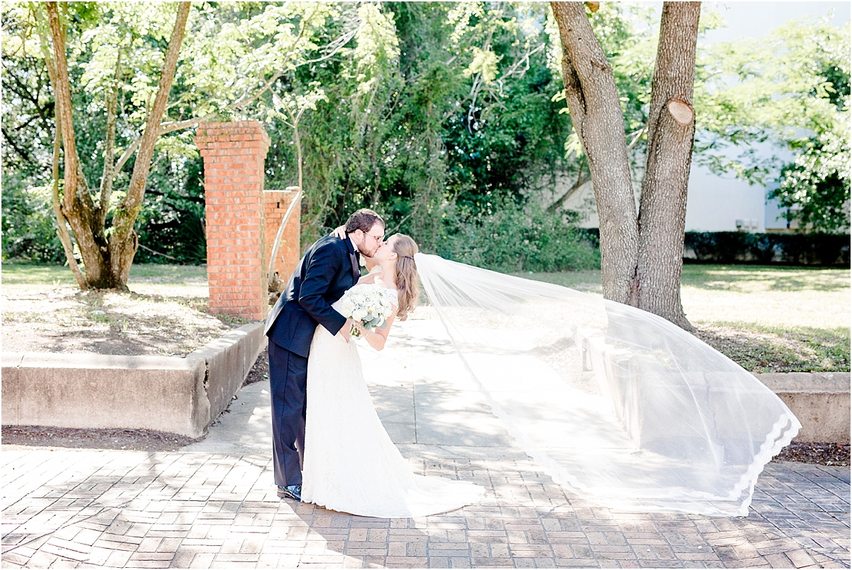Mobile Outdoor Wedding Photographer
