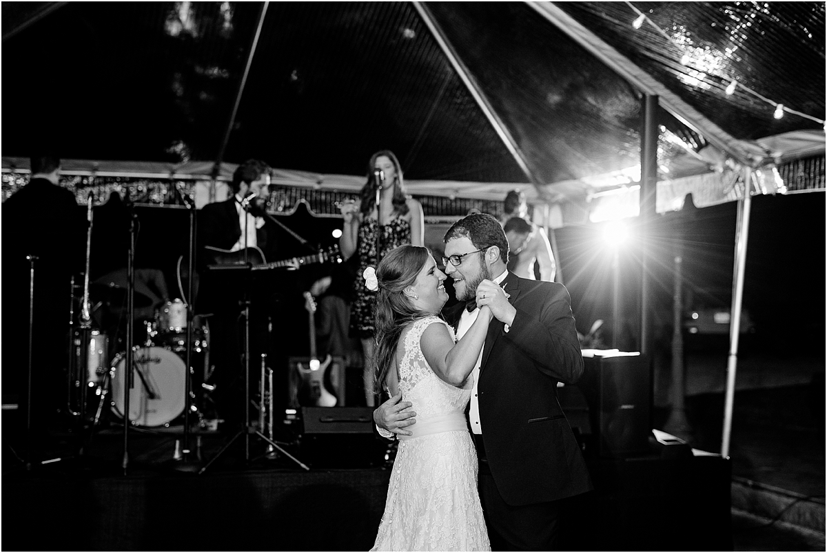 Mobile Outdoor Wedding Photographer