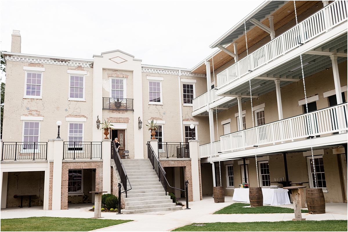 Mobile, AL Outdoor Wedding Photographer